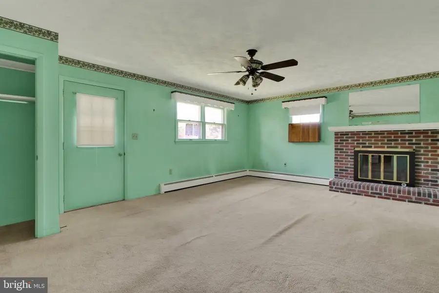 2482 Pine Grove Rd, York, PA 17403 - #3