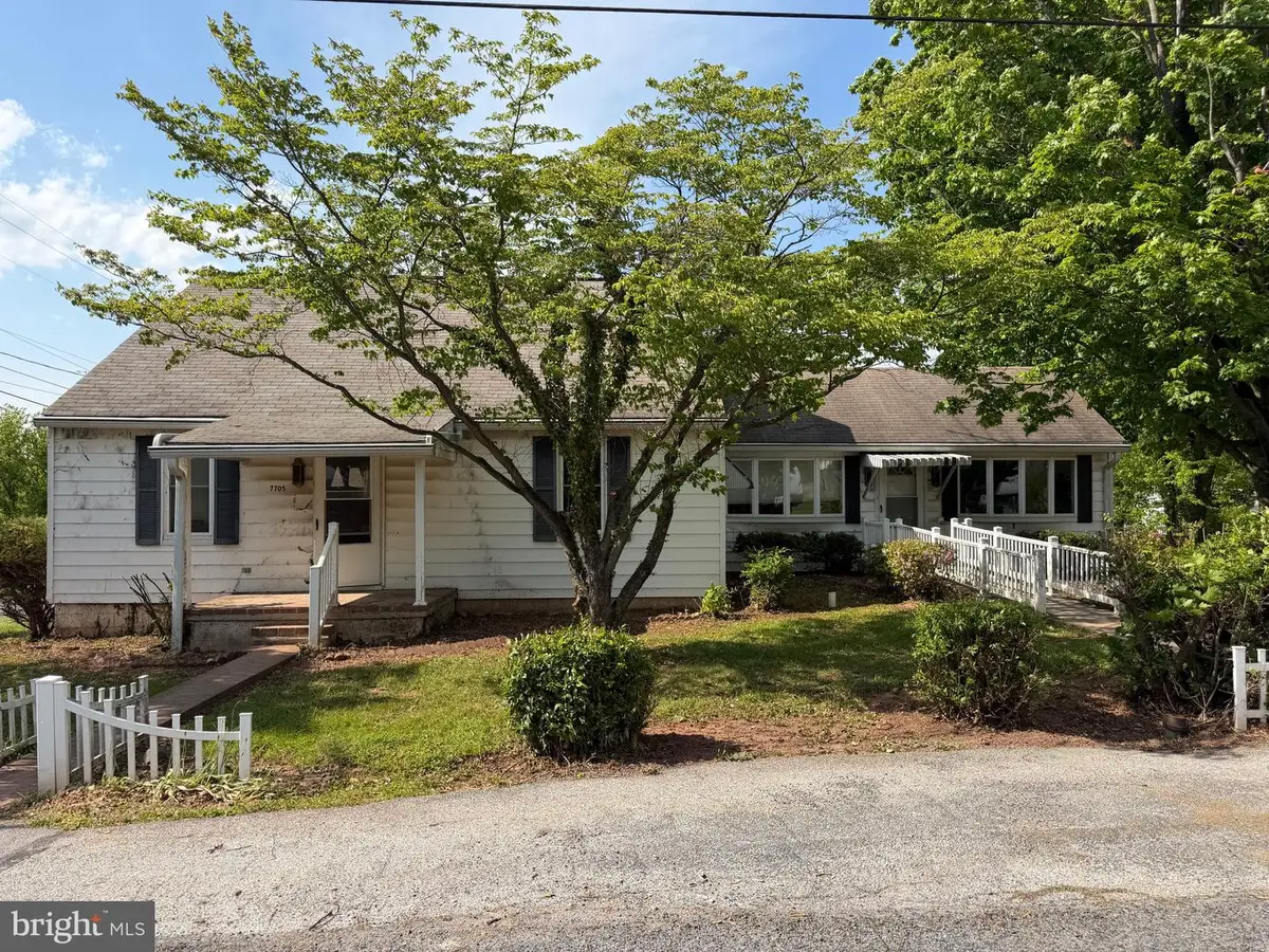 7705 Altland Ave, Abbottstown, PA 17301 - #1