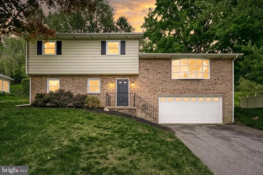 362 Allegheny Dr, York, PA 17402 - #2