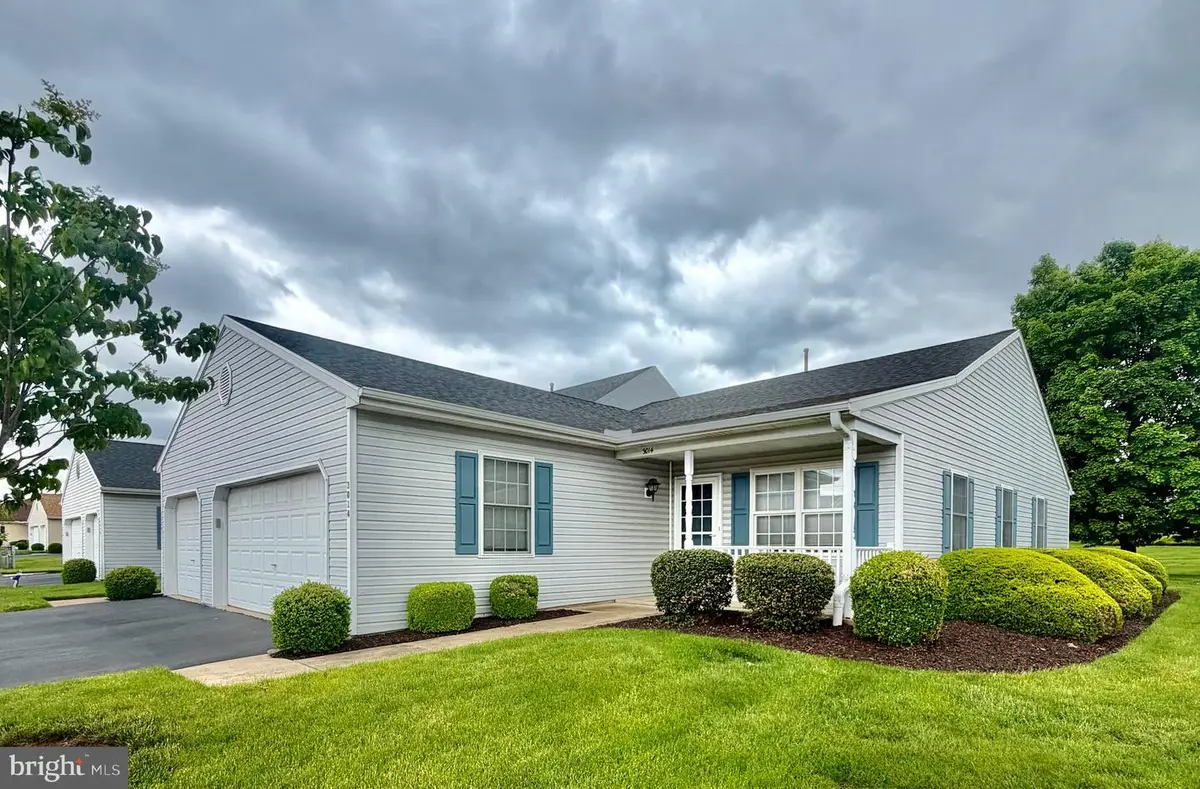 3014 Village Cir W, York, PA 17404 - #1