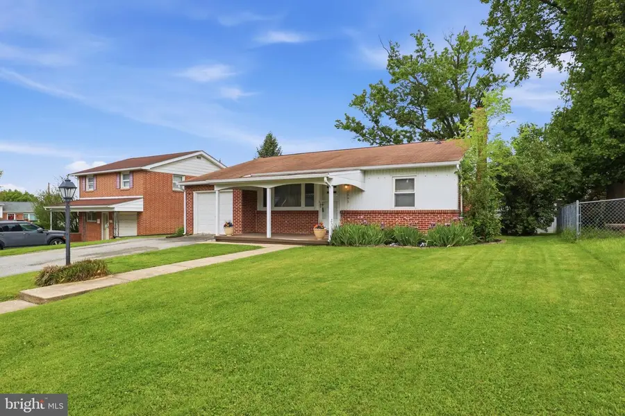 2993 5th Ave, York, PA 17402 - #3