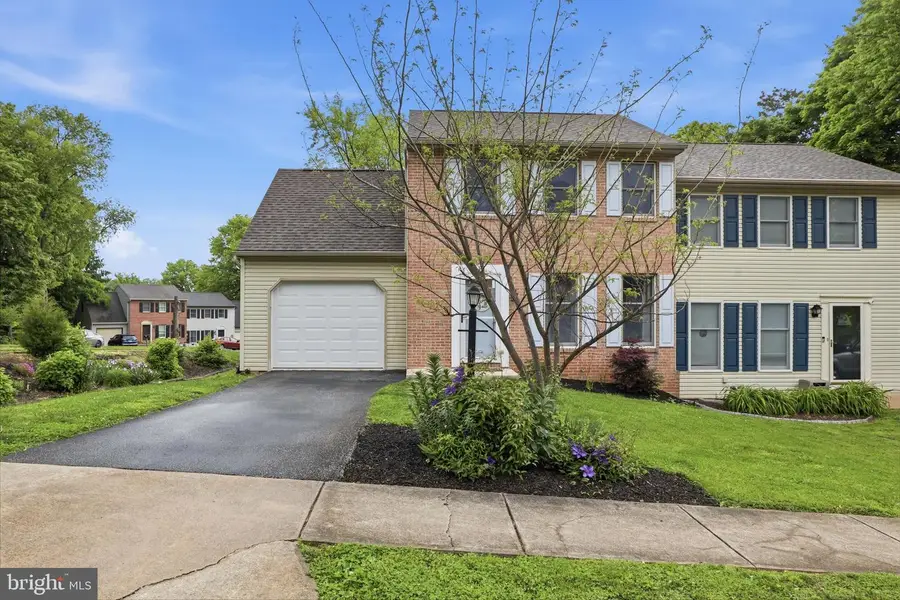 115 Poplar St, Manchester, PA 17345 - #3