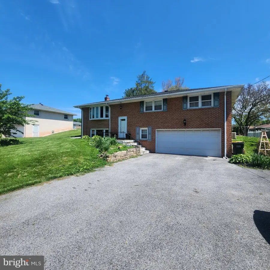 2029 Derry Rd, York, PA 17408 - #3