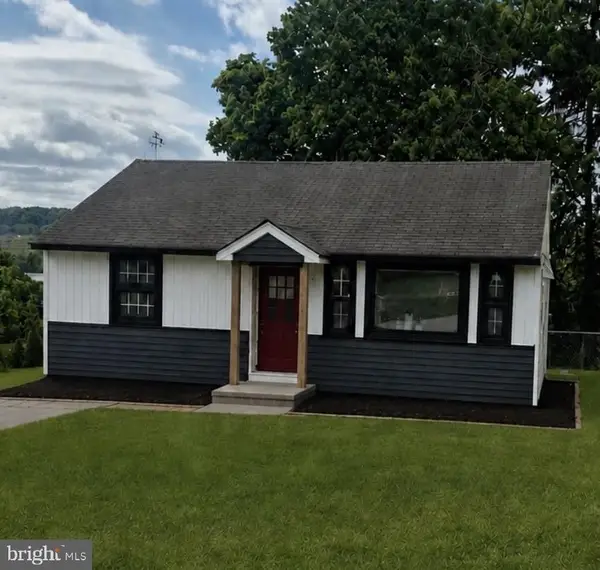 1208 Overbrook Dr, YORK, PA 17404