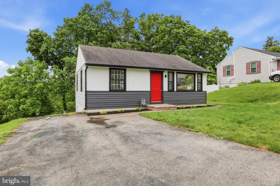 1208 Overbrook Dr, York, PA 17404 - #2