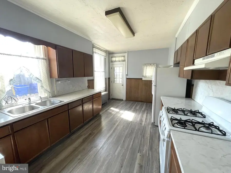 1136 E South St, York, PA 17403 - #3