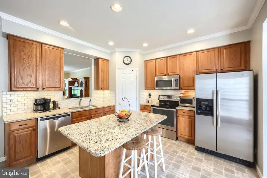 95 Colonial Dr, Hanover, PA 17331 - #3