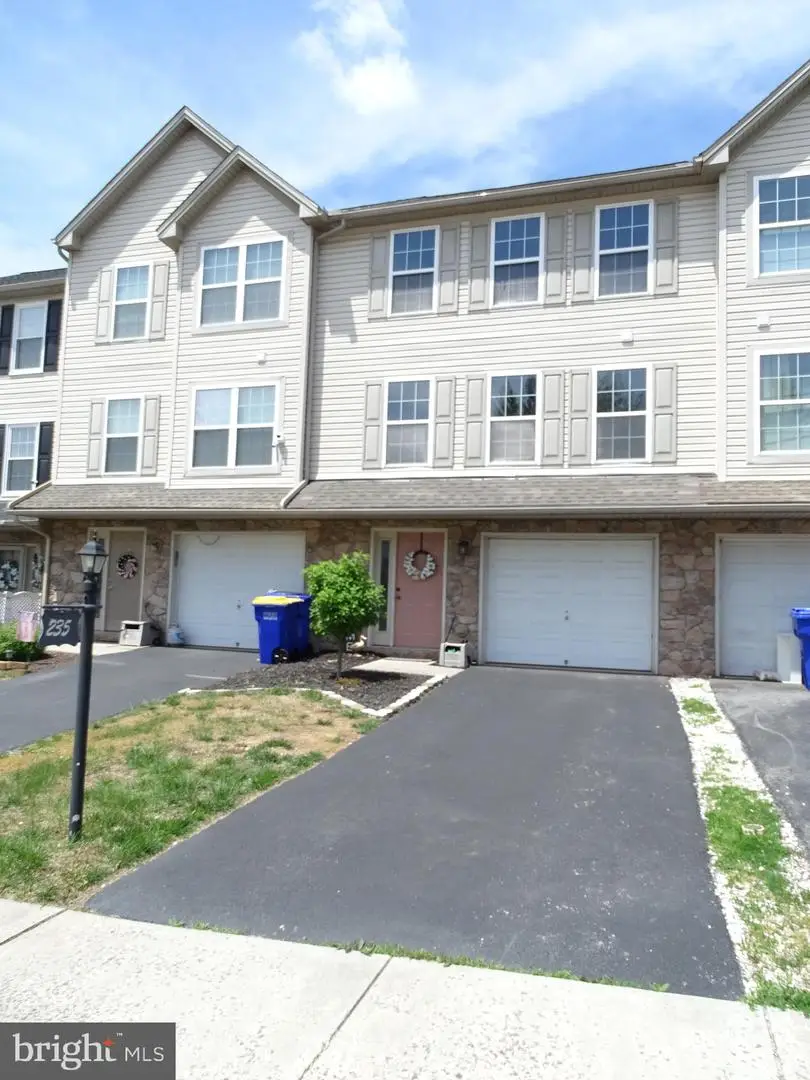 235 Fisher Dr, York, PA 17404 - #1