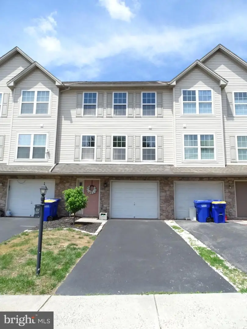 235 Fisher Dr, York, PA 17404 - #2