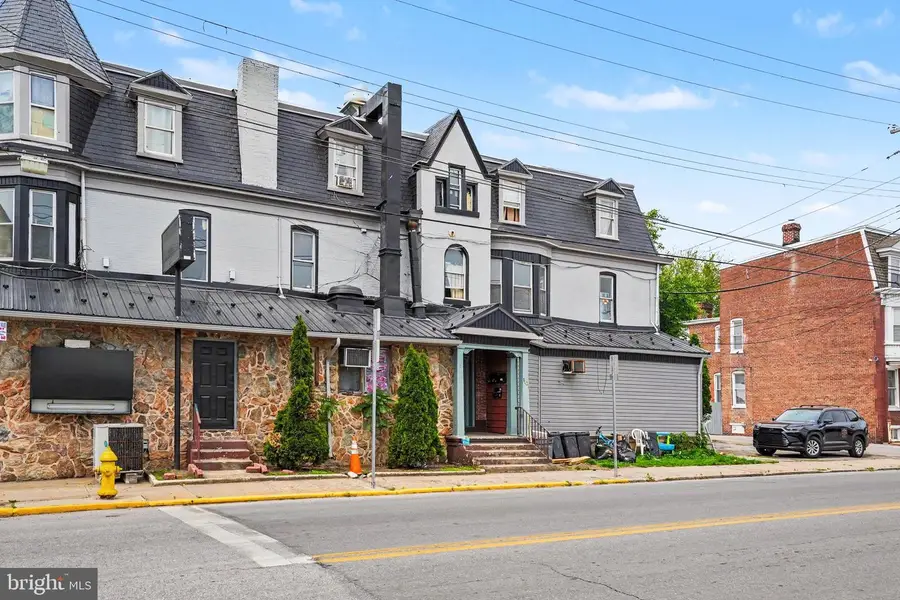 1001 W Princess St, York, PA 17403 - #2