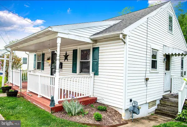 125 Manchester St, GLEN ROCK, PA 17327