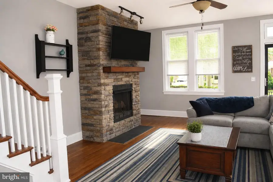21 N Kershaw St, York, PA 17402 - #3