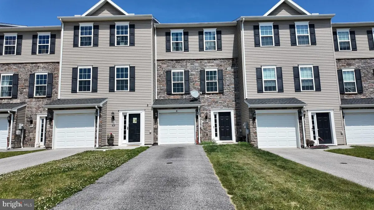 48 Holstein Dr, Hanover, PA 17331 - #1