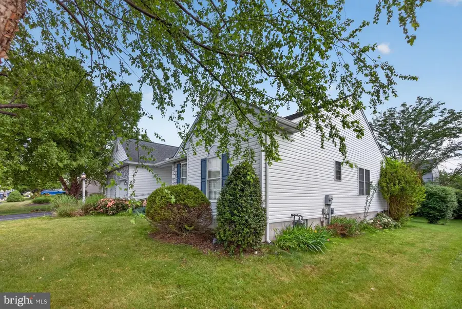 275 Silver Maple Ct, Mount Wolf, PA 17347 - #3