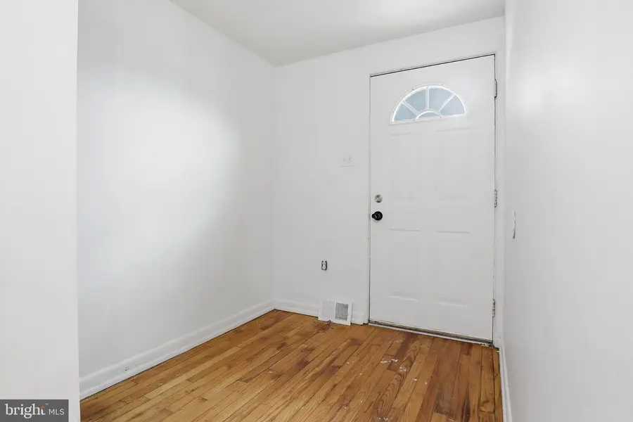863 E Kings Ct, York, PA 17403 - #3