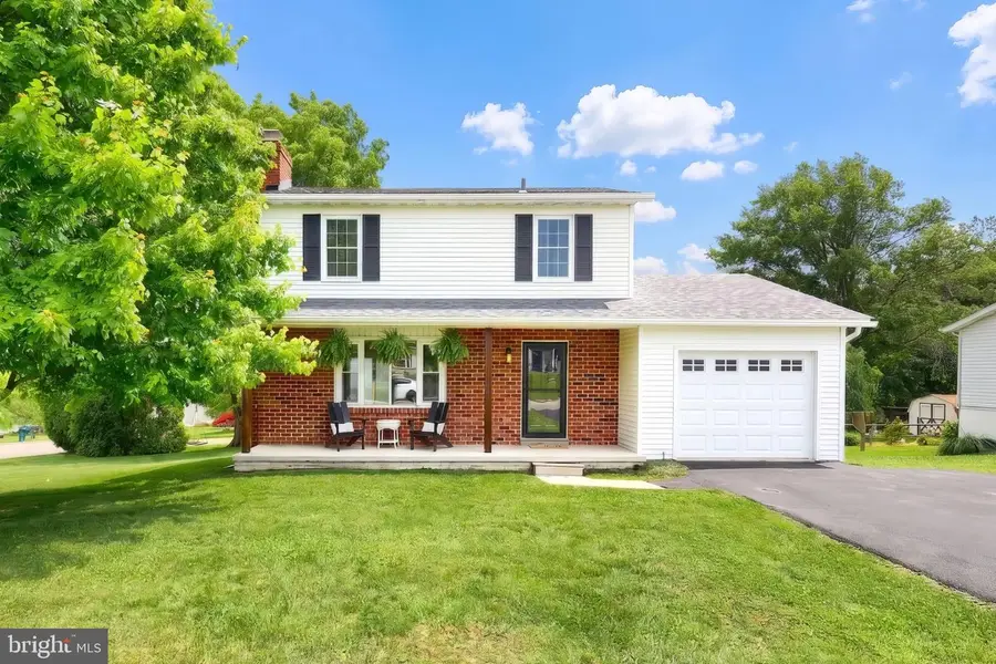 27 Colonial Dr, Hanover, PA 17331 - #2