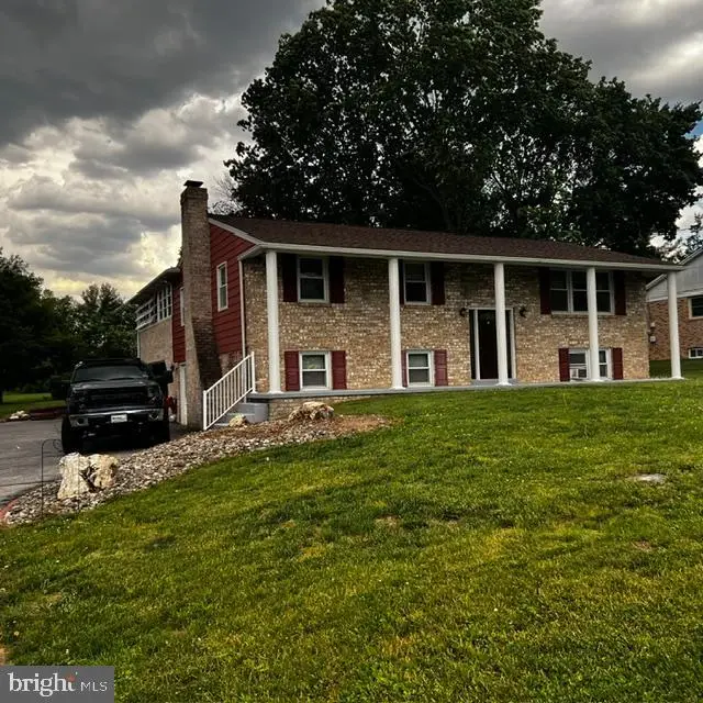930 Westminster Ave, Hanover, PA 17331 - #1