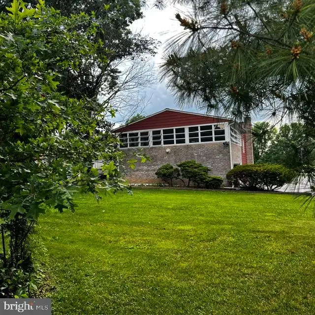 930 Westminster Ave, Hanover, PA 17331 - #2