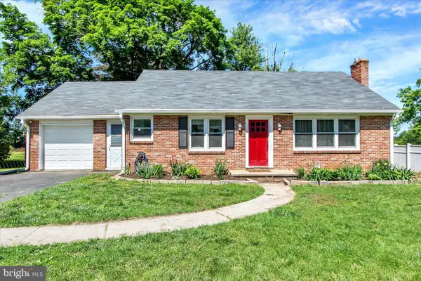 2250 S Queen St, YORK, PA 17402