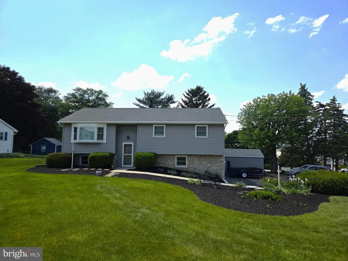 4012 Charity Dr, Red Lion, PA 17356 - #1