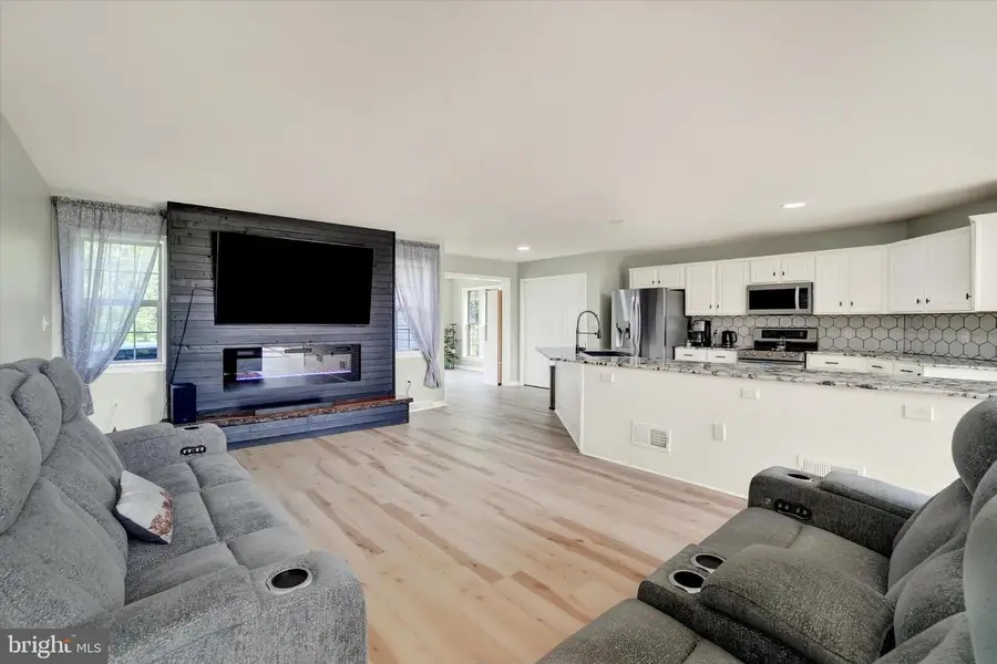 558 Monarch Dr, York, PA 17403 - #3