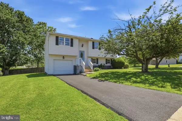 3496 Fox Ridge Ct, Dover, PA 17315 - #2
