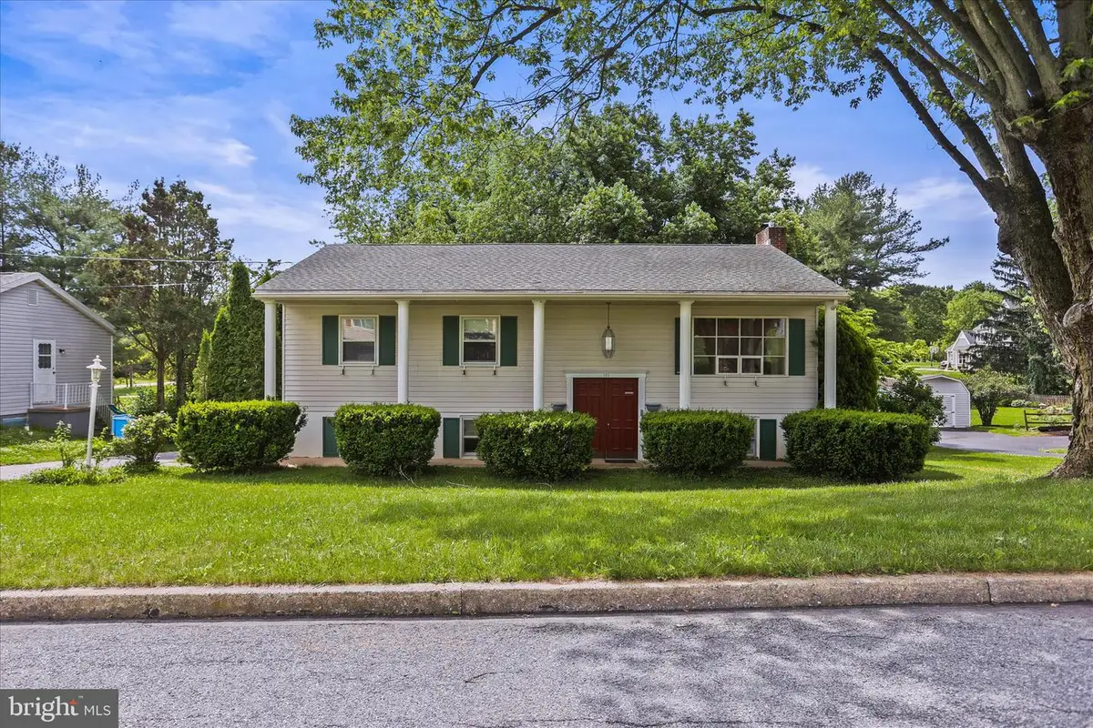 120 Homewood Dr, York, PA 17403 - #1