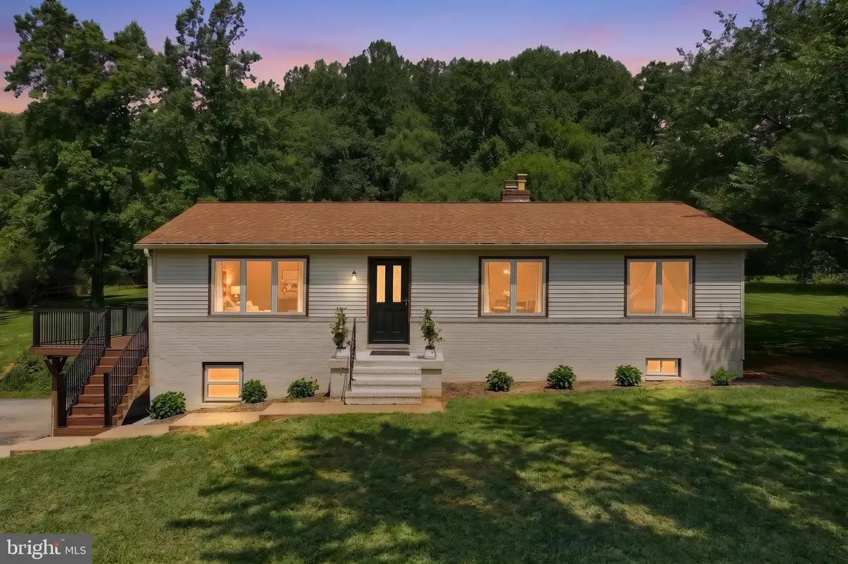 5007 Woods Rd, Stewartstown, PA 17363 - #1