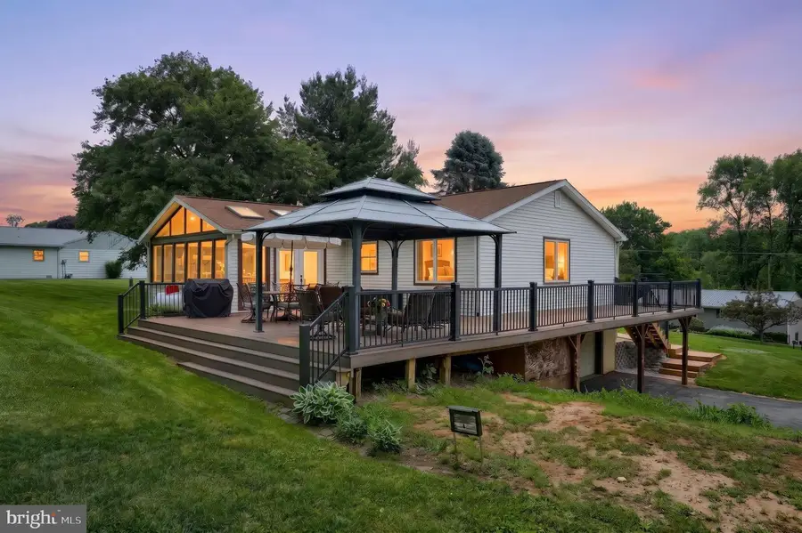 5007 Woods Rd, Stewartstown, PA 17363 - #2