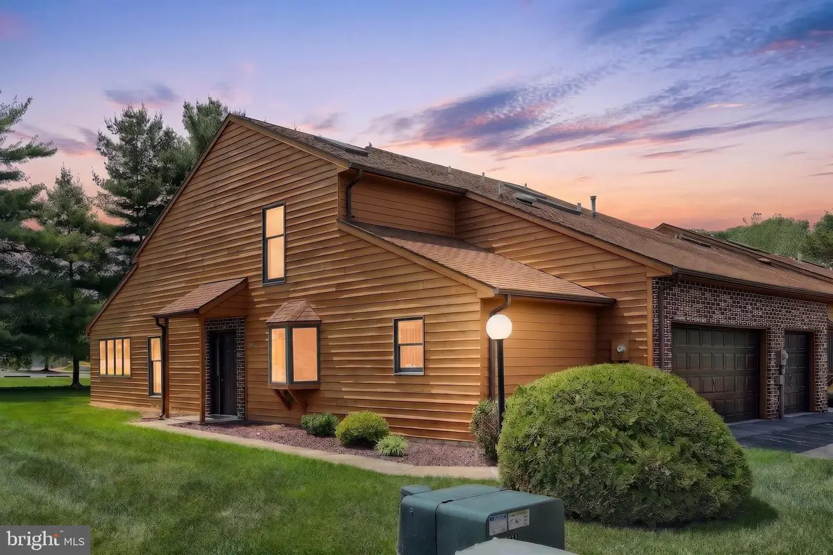 26 Westview Manor, York, PA 17408 - #1