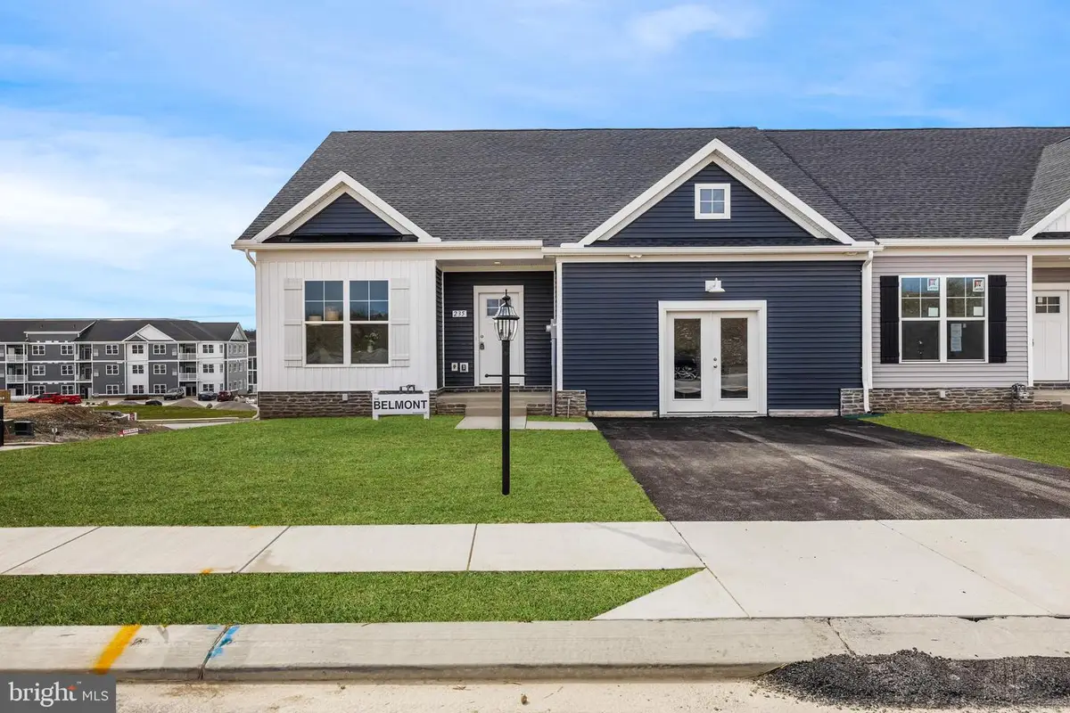 220 Ridge View Ln, Hanover, PA 17331 - #1