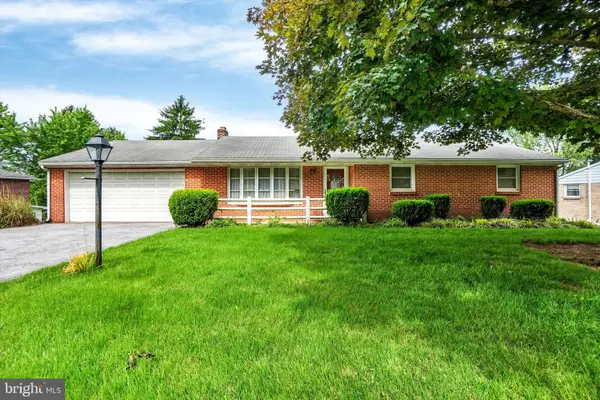545 Skyview Dr, YORK, PA 17406