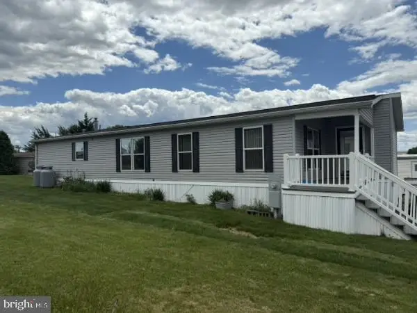 124 Lisa Cir, YORK, PA 17406