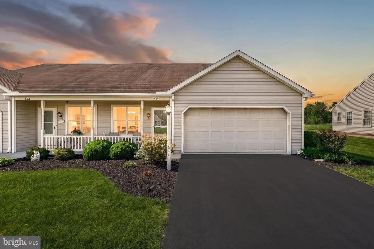 644 Kyle Rd, York, PA 17404 - #1