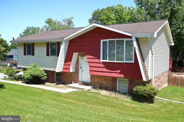 115 Greenwood Rd, SPRING GROVE, PA 17362