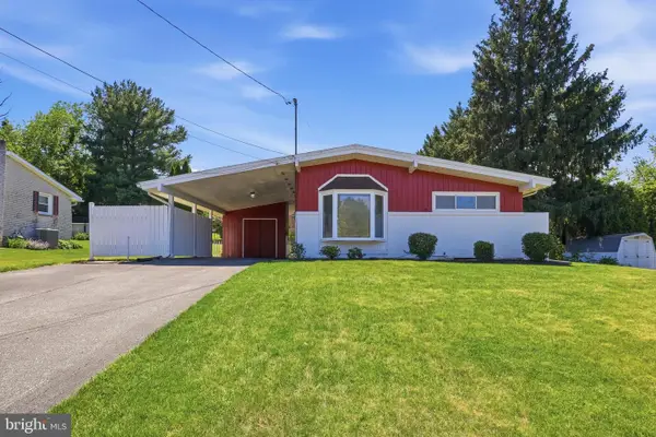 2060 Sandalwood Ct, YORK, PA 17404