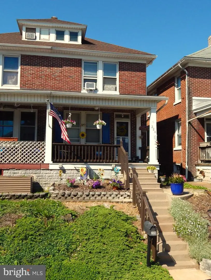 228 Wise Ave, Red Lion, PA 17356 - #1