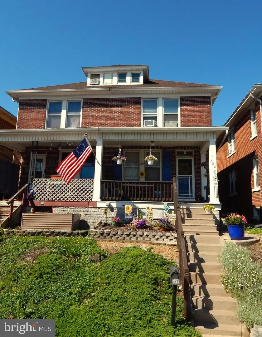 228 Wise Ave, Red Lion, PA 17356 - #2