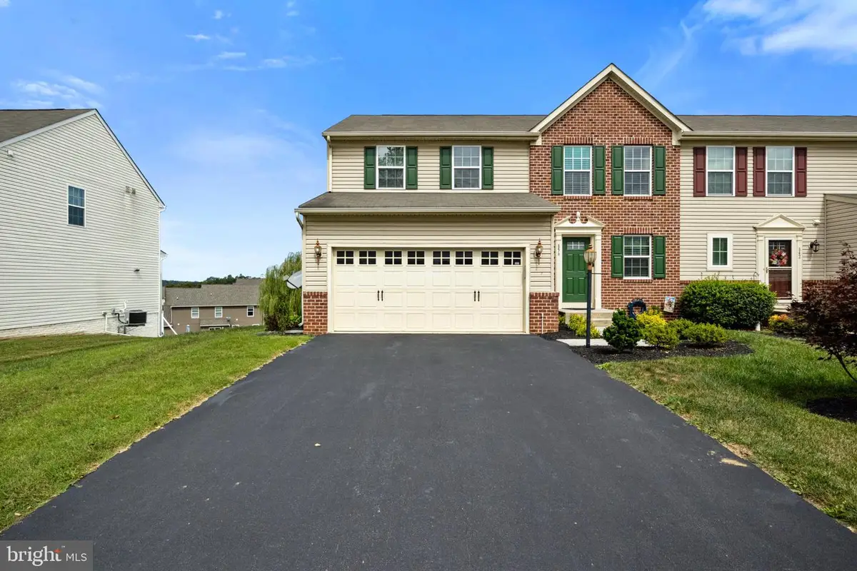856 Countryside Rd, Seven Valleys, PA 17360 - #1