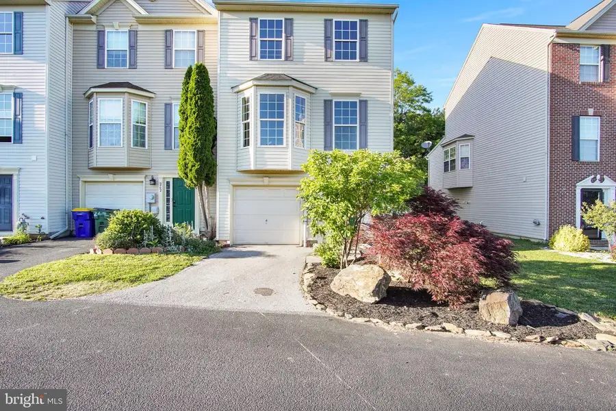 260 Country Ridge Dr, Red Lion, PA 17356 - #2