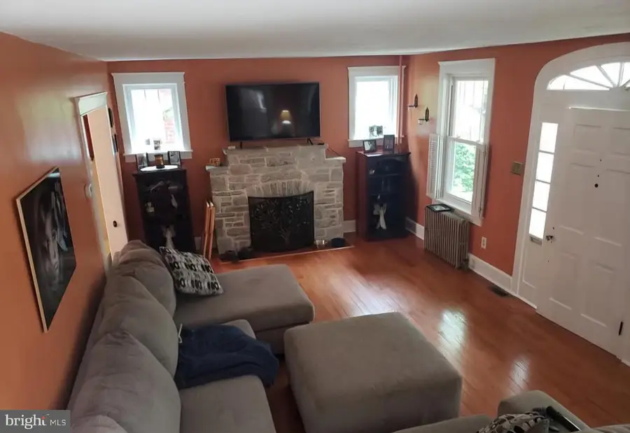 244 Baer Ave, Hanover, PA 17331 - #3
