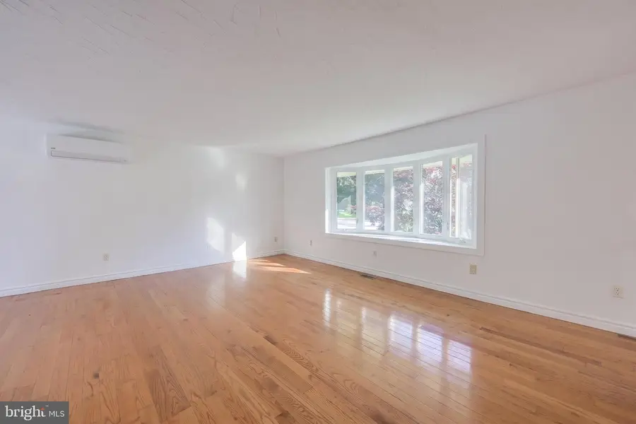 3495 Edenbridge Rd, York, PA 17402 - #3