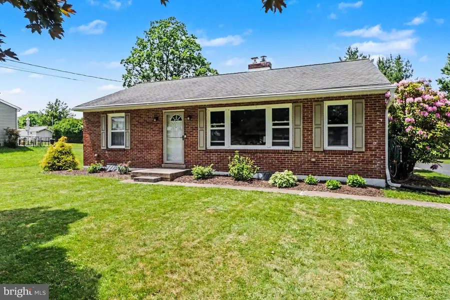 829 Old Forge Rd, New Cumberland, PA 17070 - #2