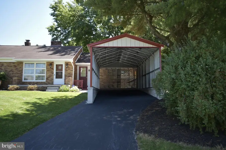 236 W Ore St, Seven Valleys, PA 17360 - #3