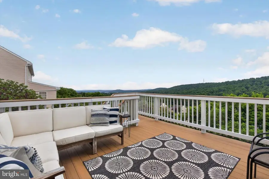 517 Sandpiper Ln, New Cumberland, PA 17070 - #2
