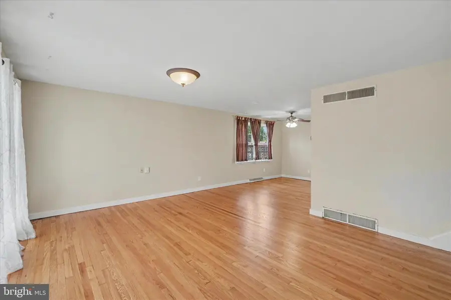 2447 Princeton Rd, York, PA 17402 - #3