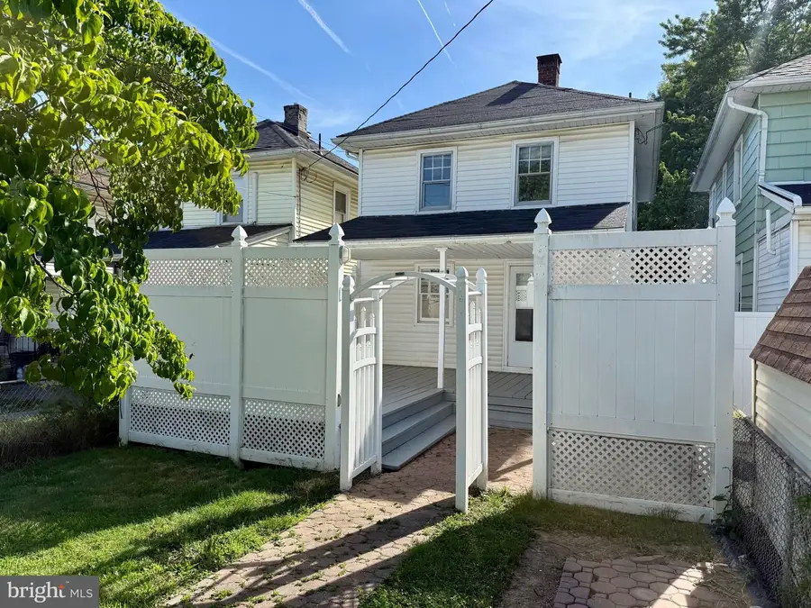 725 S Newberry St, York, PA 17401 - #3