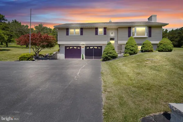5 Forrys Ct, LEWISBERRY, PA 17339