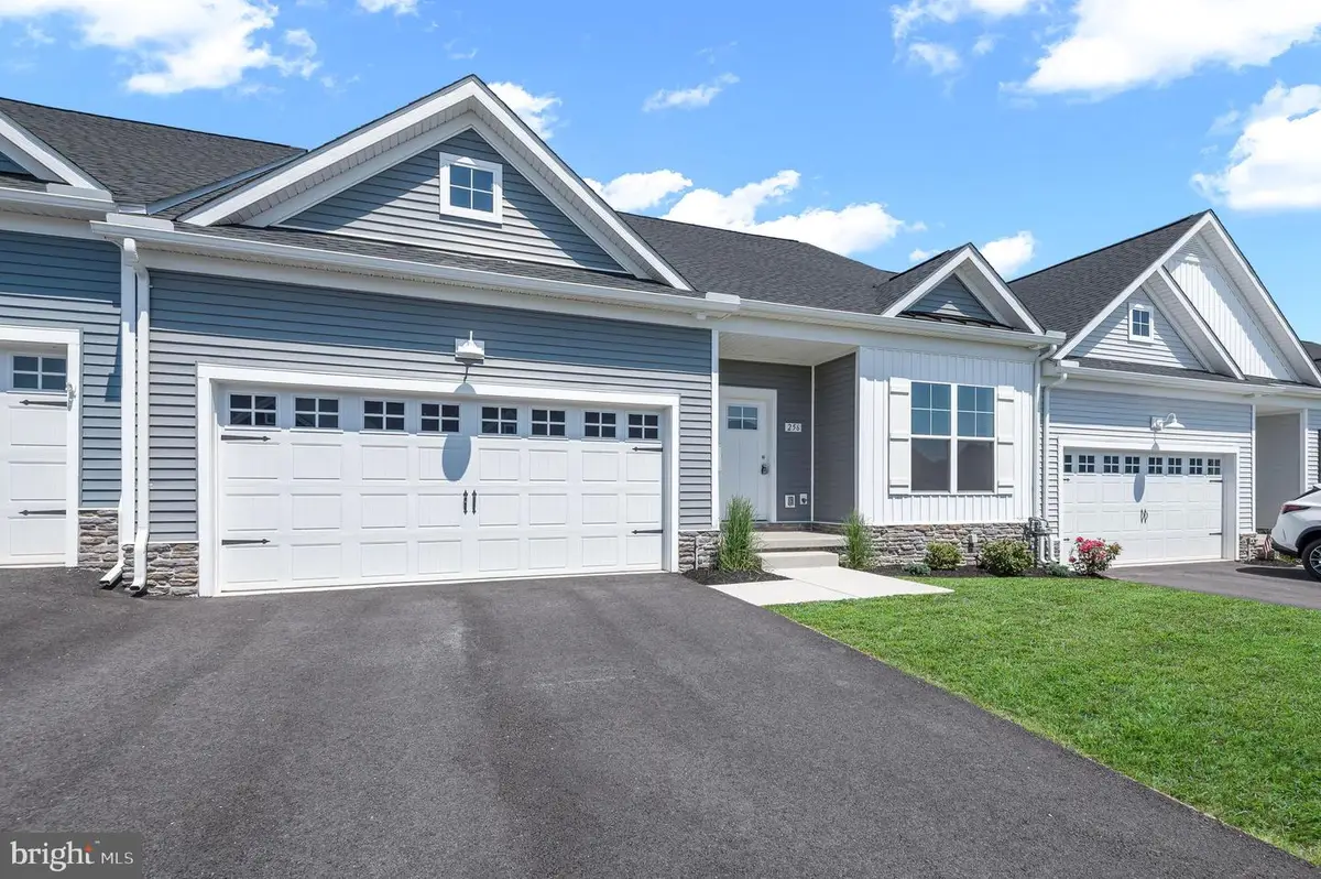 216 Ridge View Ln, Hanover, PA 17331 - #1