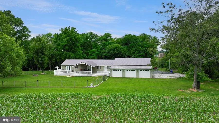 1025 White Oak Rd, Windsor, PA 17366 - #3